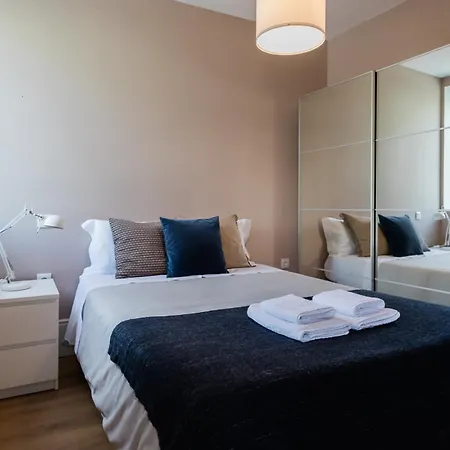 Downtown Refuge Camoes Apartament *