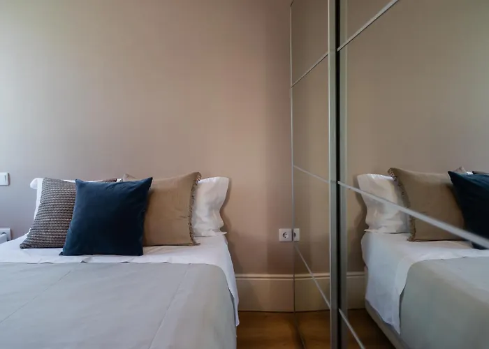 Downtown Refuge Camoes * Oporto