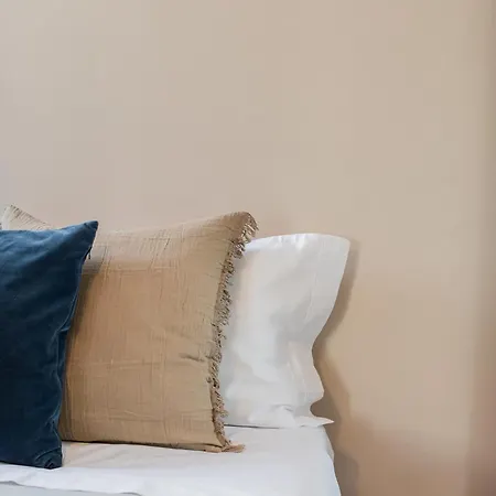 Apartment Downtown Refuge Camoes