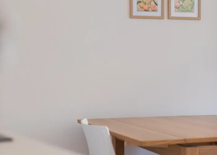 Downtown Refuge Camoes Porto