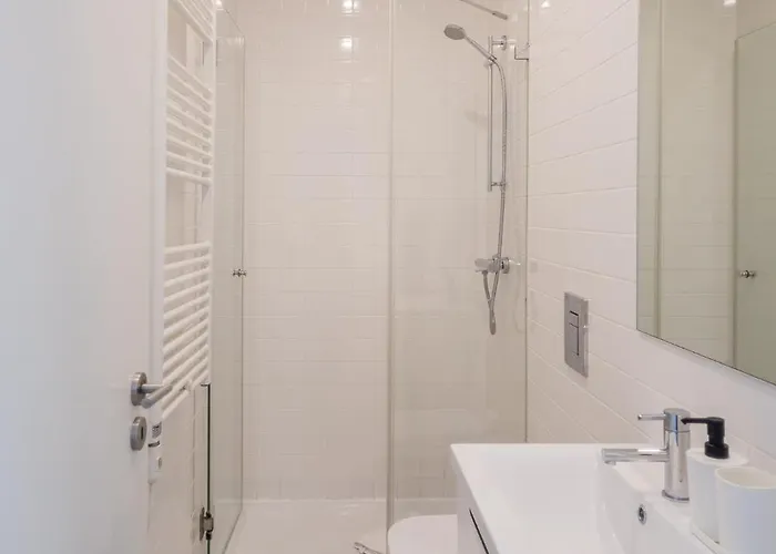 Downtown Refuge Camoes