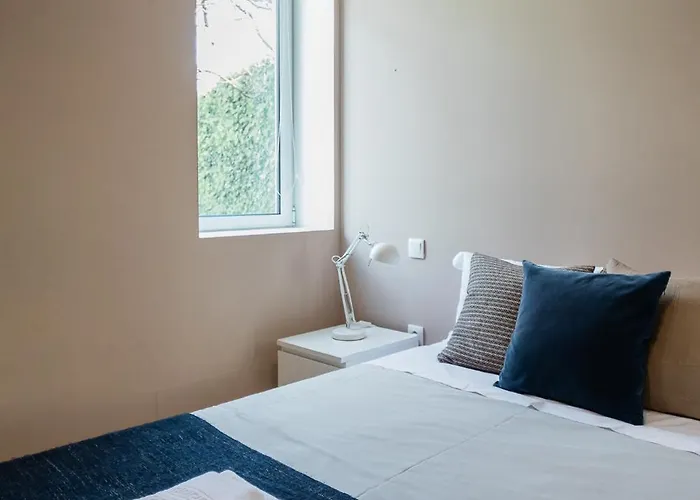 Downtown Refuge Camoes Апартаменты